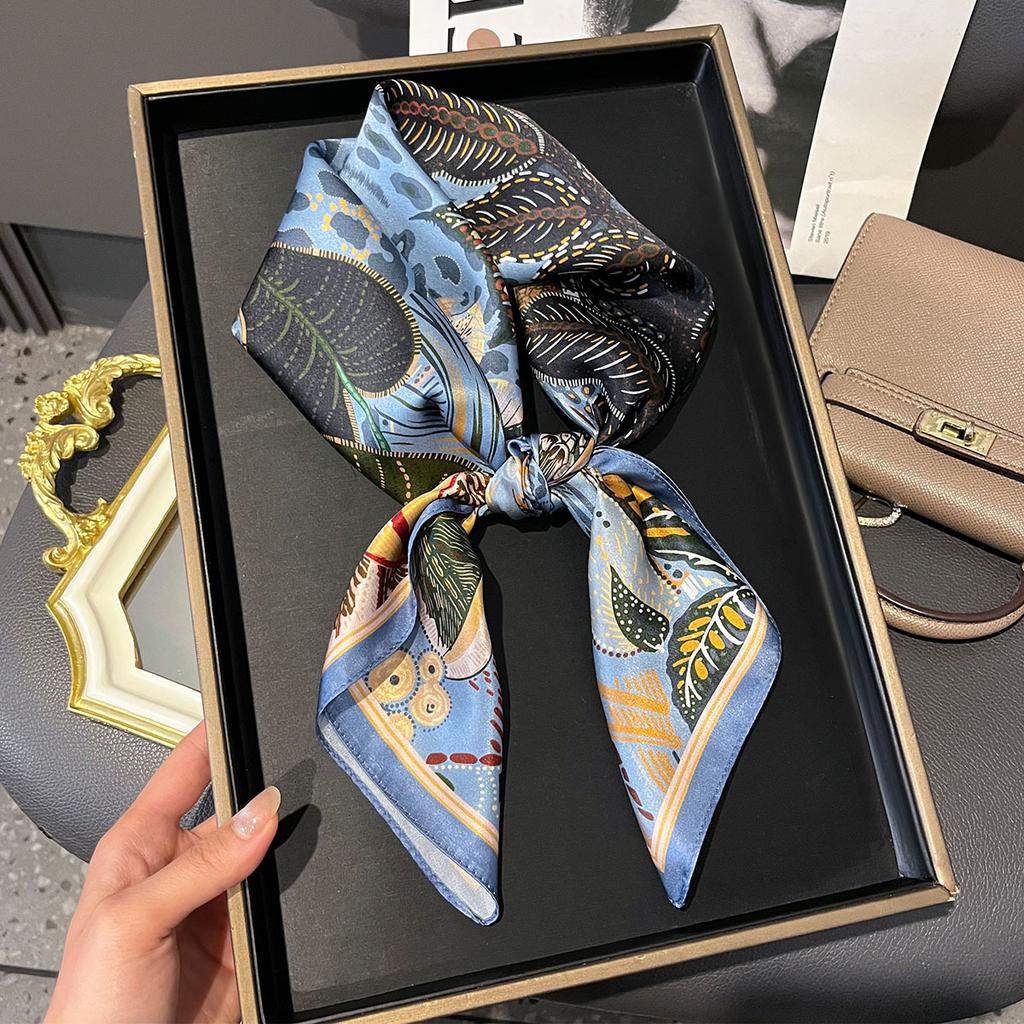 Luxury  Women Mulberry Silk Scarf Fashion Pattern Design Square Scarves Bandanna Wraps Decoration Hairband