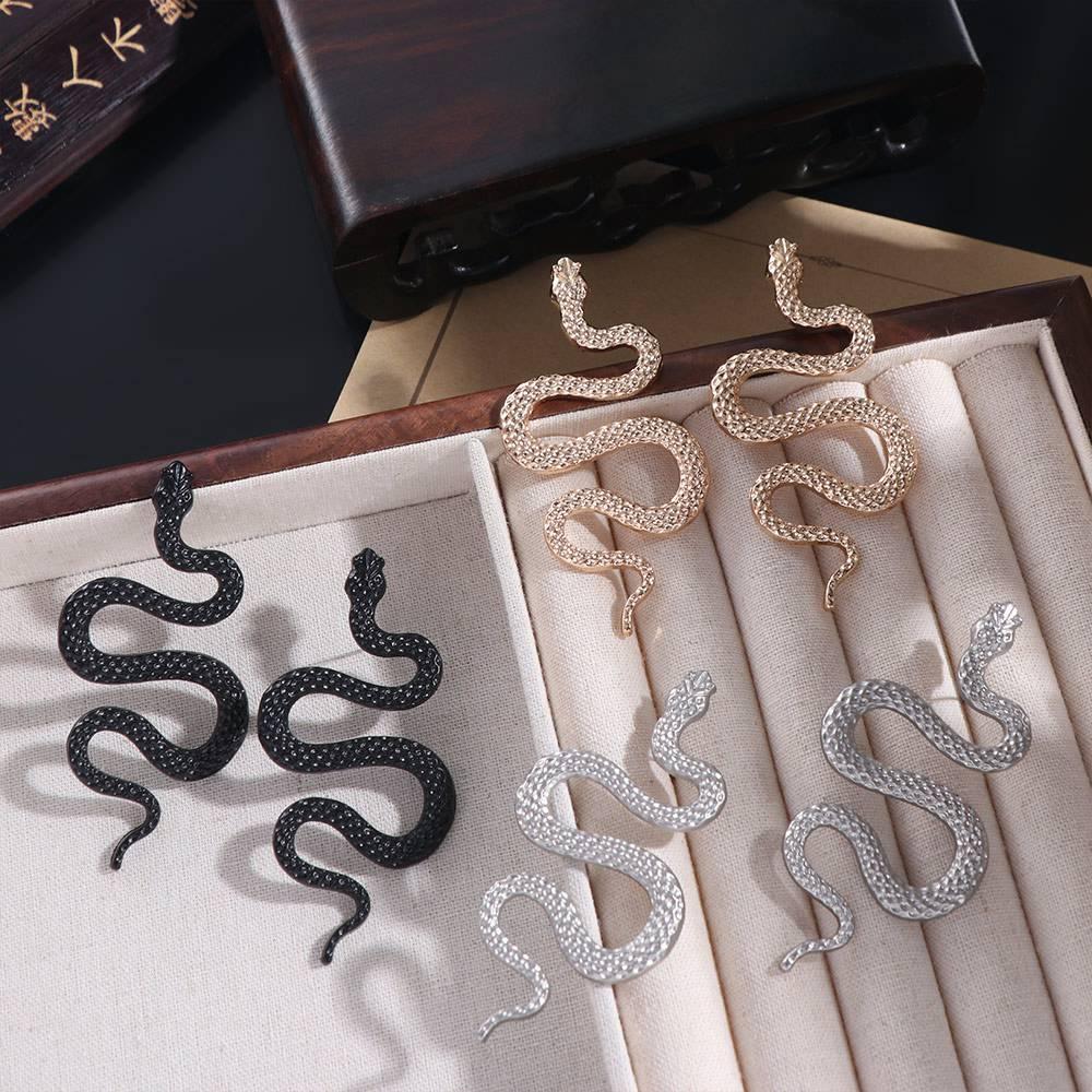 Sexy Snake Shaped Earrings Avant-garde Metal Earrings Vintage Animal Snake Stud Earrings Gifts