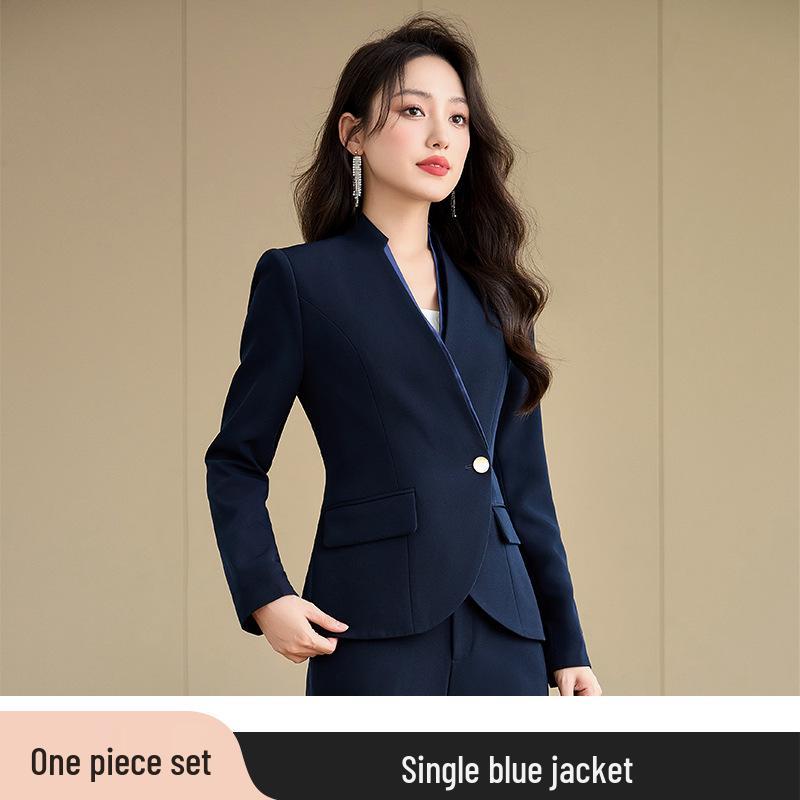 Женский профессиональный брючный костюм для работы на ресепшене и в клубном доме: Элегантная осенне-весенняя форма