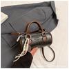 Hand-held high-end bowling bag women's 2025 new fashion shoulder bag simple casual niche crossbody bag