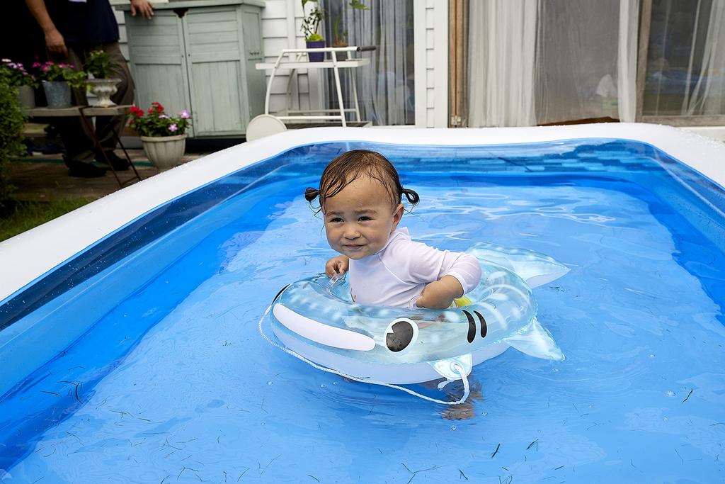 Igarashi Детский плавательный круг 71 x 69см с веревкой (Китовая акула) RBB-68J