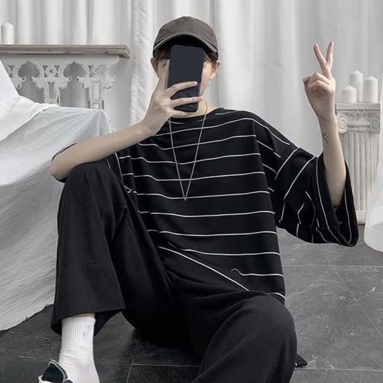 Летний мужской топ в полоску с рукавами три четверти с круглым вырезом Свободный пуловер в японском стиле с разрезом подол средней длины Мягкая повседневная футболка для подростков