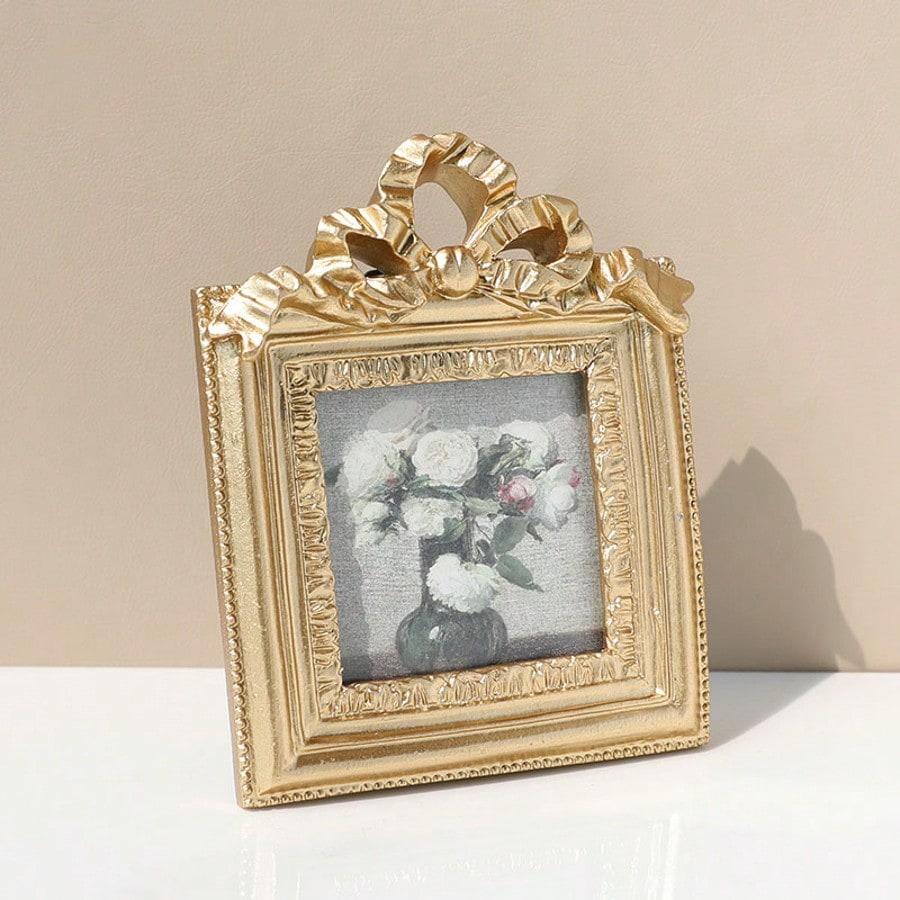 Classic Retro Photo Frame, Vintage Faux Wood Carving Frame, Decorative Desktop/Wall Frame, Gold Floral Engraving, Home Decor, Resin Frame