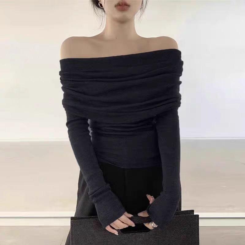 Женский вязаный свитер с открытыми плечами на начало осени 2024 года: Универсальный модный топ на одно плечо