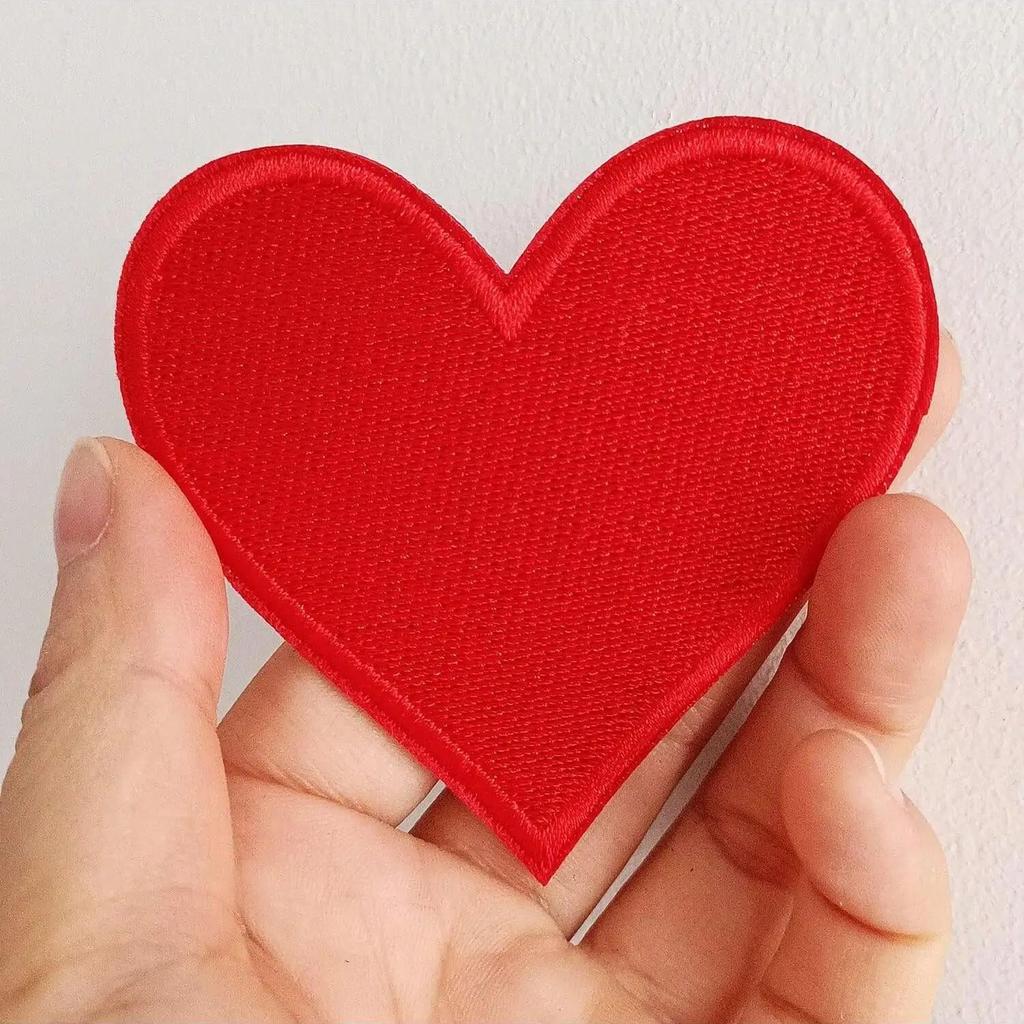 1 шт. Нашивки-сердечки, милые вышитые аппликации, пришивные/приклеиваемые утюгом нашивки для одежды, курток, шляп, рюкзаков, джинсов.