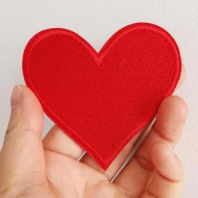 1 шт. Нашивки-сердечки, милые вышитые аппликации, пришивные/приклеиваемые утюгом нашивки для одежды, курток, шляп, рюкзаков, джинсов.