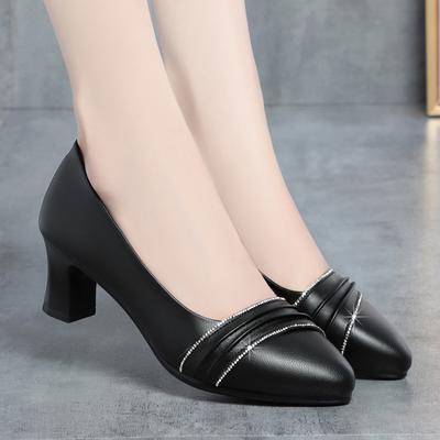 Весна Осень Новая мода Небольшой носок Остроконечные Стразы Рабочие Низкие Каблуки Удобная Мягкая Кожа Мягкая Подошва Одиночные Туфли