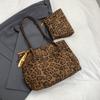 Casual large-capacity bag women's 2025 autumn new Tongle shoulder bag popular leopard print portable tote shoulder bag