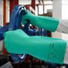 Промышленные нитриловые перчатки Ansell: Кислотостойкий, щелочестойкий, химически стойкий, коррозионностойкий и маслостойкий (37-873)