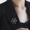 Women Decorations Alloy Christmas Breastpins Chic Fashion Elegant Snowflake Brooches Badge Gift Creative Jewelry Accessories