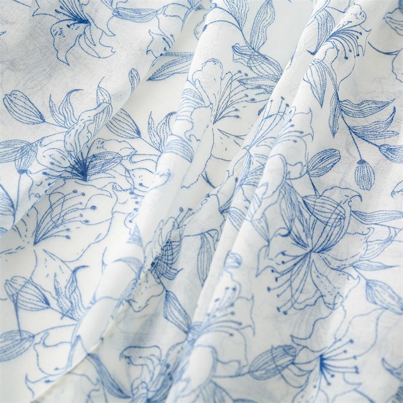 Vintage Blue Floral Print Scarf for Women - Lightweight, Breathable Polyester Shawl with Elegant Rose and Leaf Pattern, Perfect for Spring, Summer
