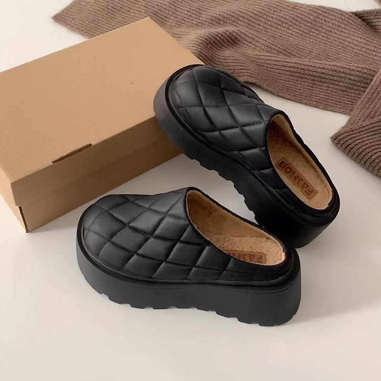 Черные тапочки-мешки на толстой подошве для верхней женской одежды 2025 года, новые зимние бархатные теплые туфли с одной педалью