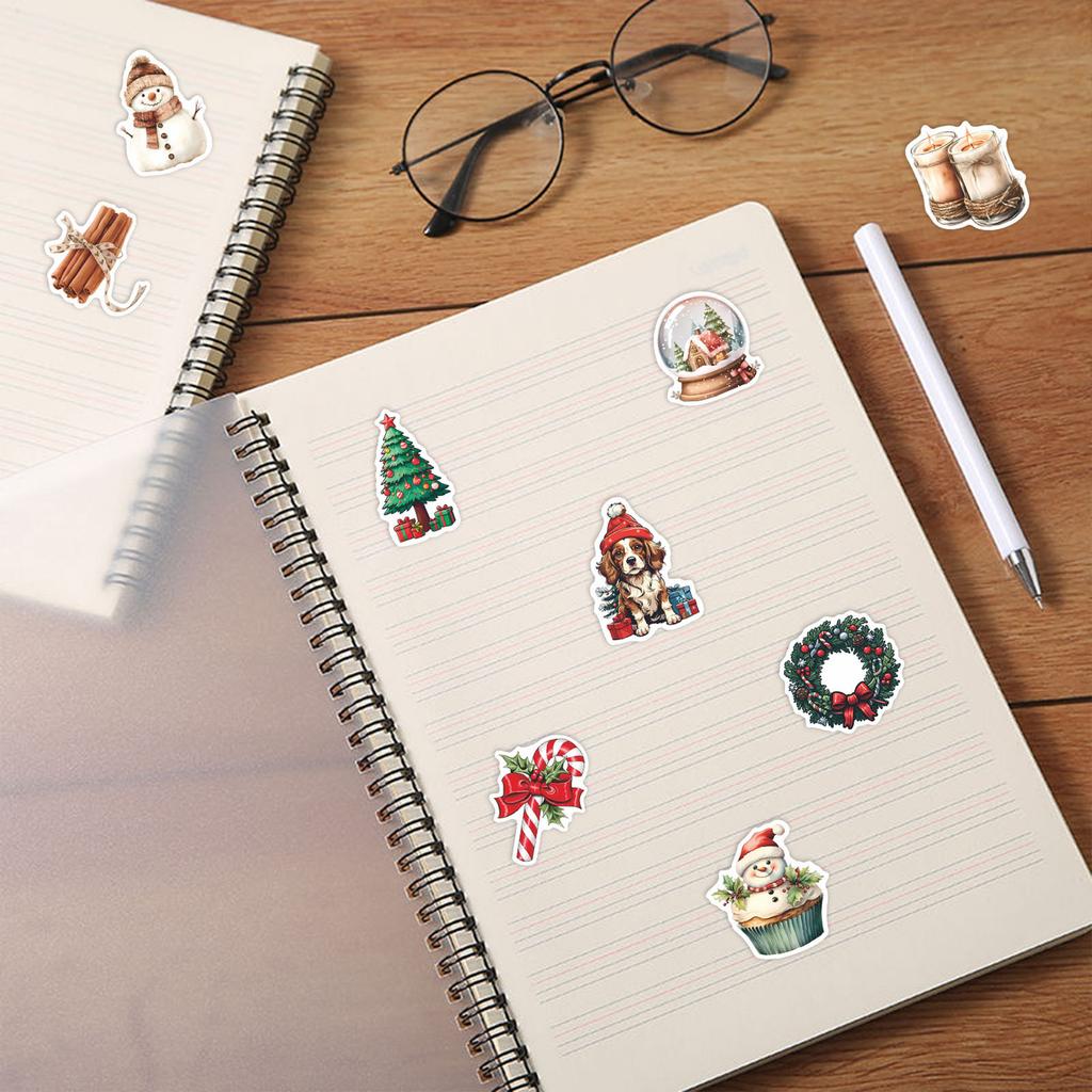 60 Cute Christmas-Themed Stickers For Water Bottles And Computers Decorations