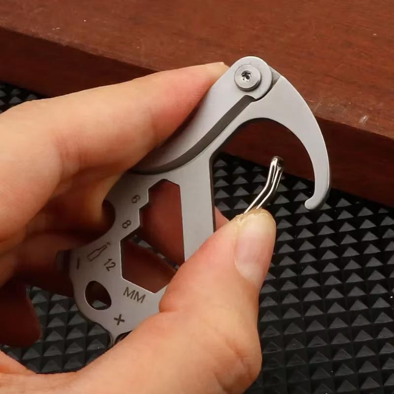 Multi Functional Tool Foldable Stainless Steel Knife Keychain Folding Knife Multi Functional Outdoor Knife For Outdoor Tasks