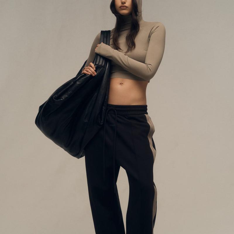 adidas X Fear Of God Athletics Базовый укороченный худи Глина Женские топы Загар IN5904