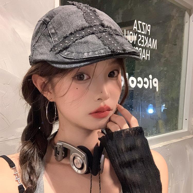 Черная ковбойская шляпа вперед дети моют старое лицо маленький берет большая окружность головы прилив