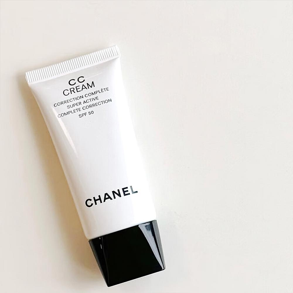 Chanel CC-крем SPF50 Тональная основа, Корректор тона кожи с натуральным покрытием 30 мл #10