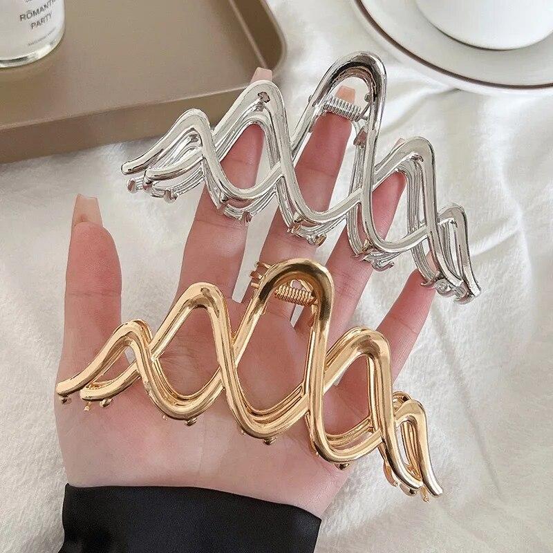 Elegant Geometric Wave Metal Gold Silver Hair Claw Clip For Women Accessories Large Punk Crab Jaw Clamps Hairgrip Headdress 2023