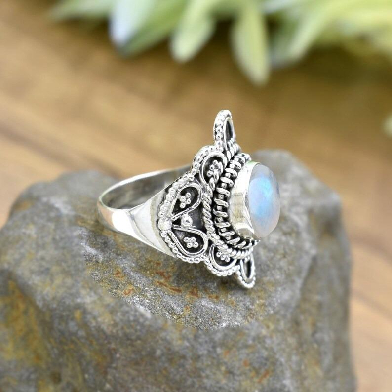 Круглое кольцо с радужным лунным камнем, кольцо ручной работы, серебряное кольцо 925 пробы, богемное кольцо, кольцо с камнем, серебряные ювелирные изделия