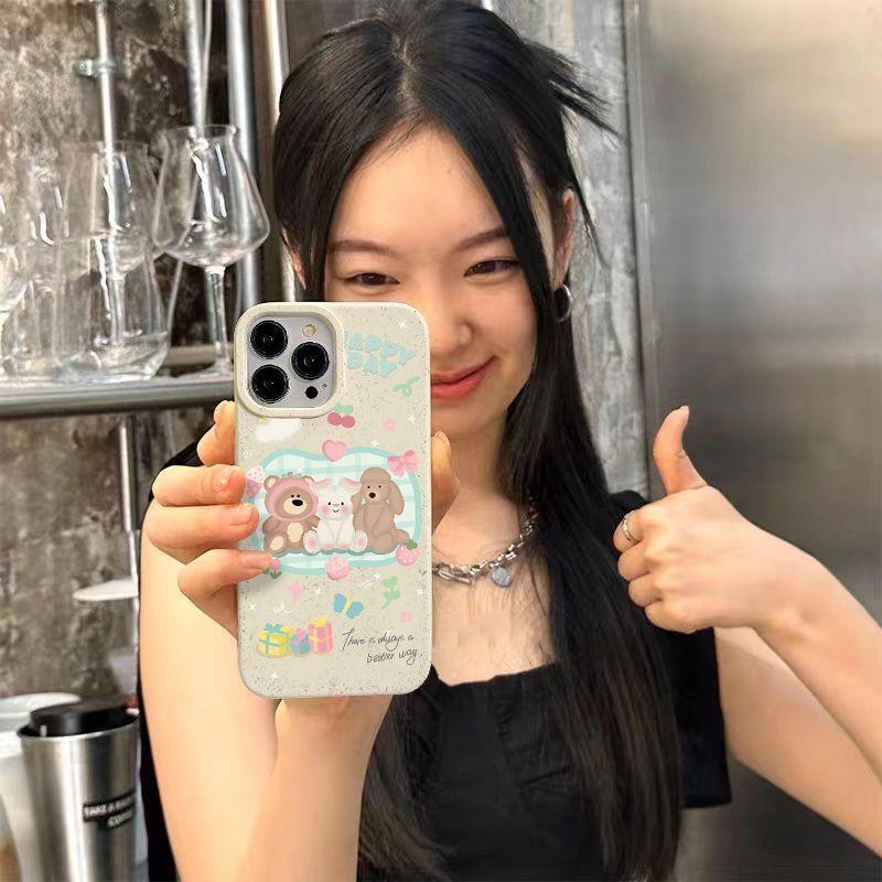 Apple 15Pro, 14, 12, 13, XS, and 11 Anti-Fall Soft Shell for Mobile Phones - Small Animals Design