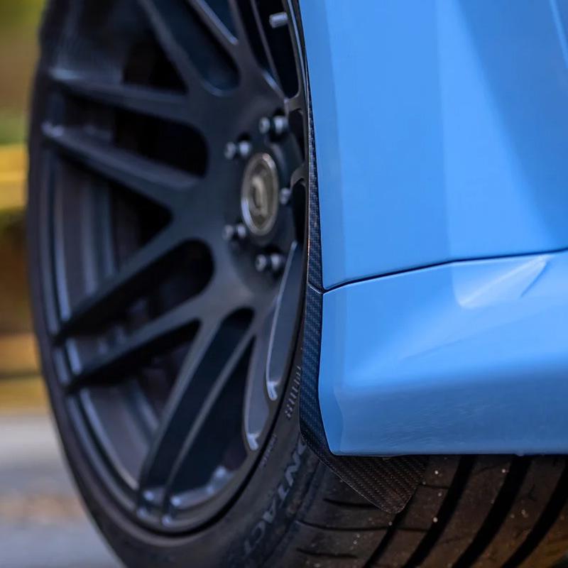 Брызговики передних крыльев из сухого углеволокна для BMW M2 G87