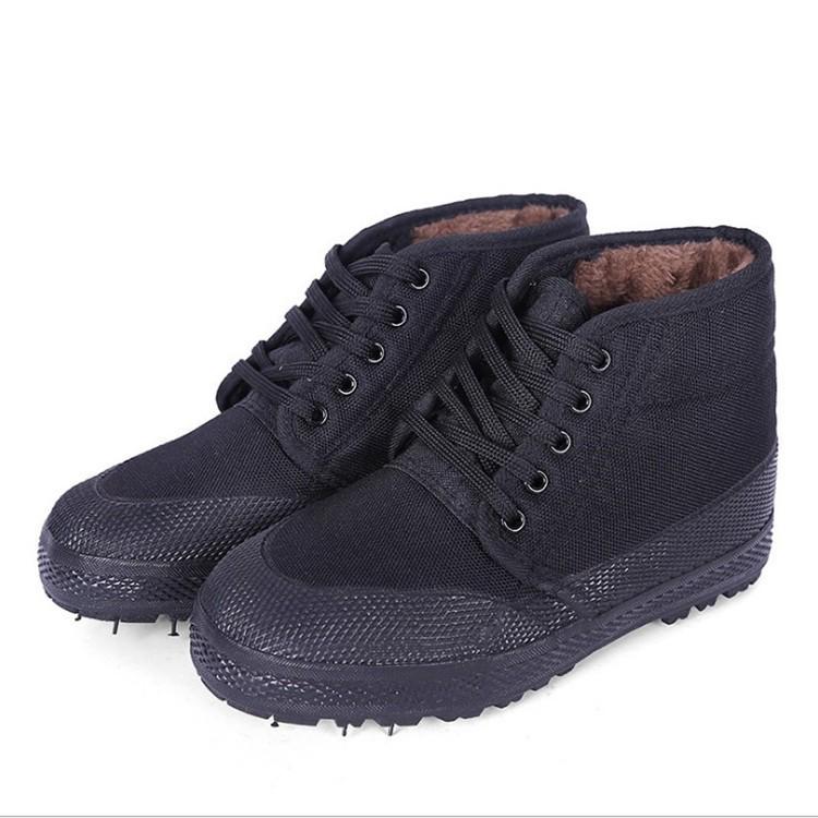 Men's High-Top Winter Velvet Cotton Shoes for Outdoor Cold Protection