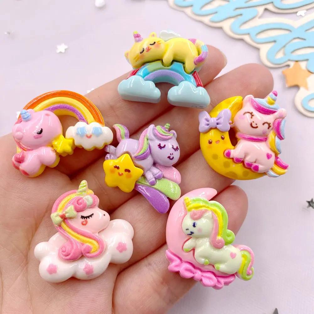 10 шт. Смола Каваии Красочный Мультяшный Радужный Единорог Плоская Спинка Камень Фигурка Рождественский Декор Скрапбук DIY Аксессуары для Бантов