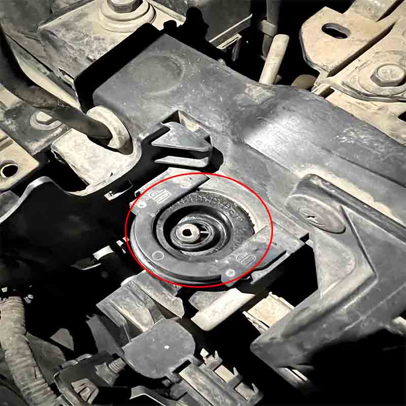 Car Mount Rubber Radiator Bushing For Nissan Altima Cube Juke Maxima Murano Nv200 Pathfinder Quest Rogue Select Sentra Versa