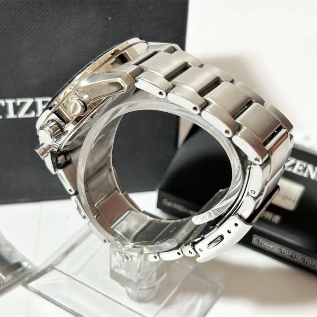 Б/у Часы CITIZEN Citizen Collection Eco Drive H500-S061091 Солнечные Серебристый Черный Циферблат Мужские