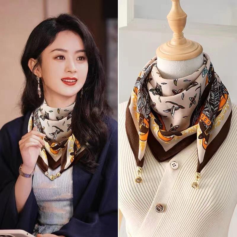 Print Magnetic Buckle Silk Scarf For Women Triangle Neck Scarf For Autumn And Winter Warmth And Cold Resistance Fashion Scarves