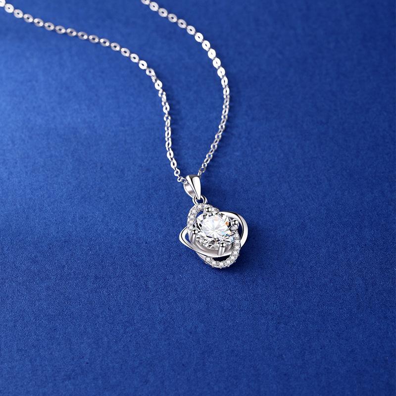 Ожерелье с четырьмя листами клевера для женщин, легкое, роскошное, нишевое, дизайн, смысл, чтобы подарить девушке подарок на День святого Валентина