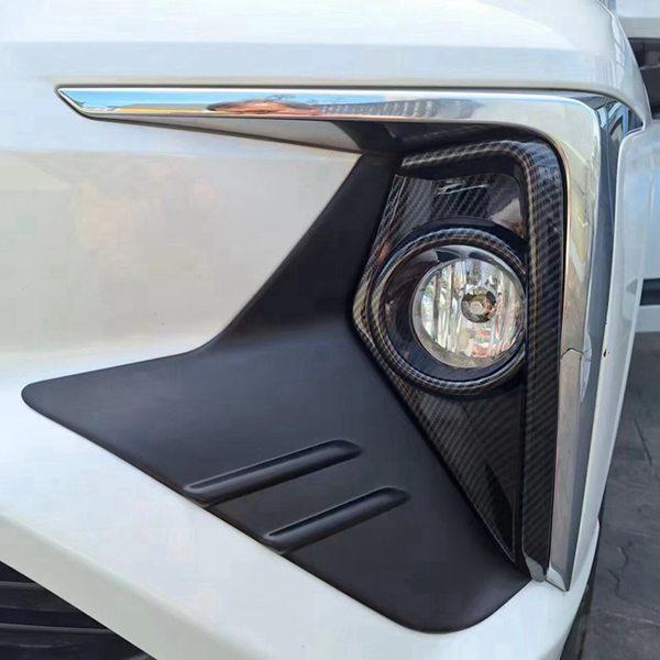 Пара накладок на передние противотуманные фары для Toyota Veloz 2022-2024
