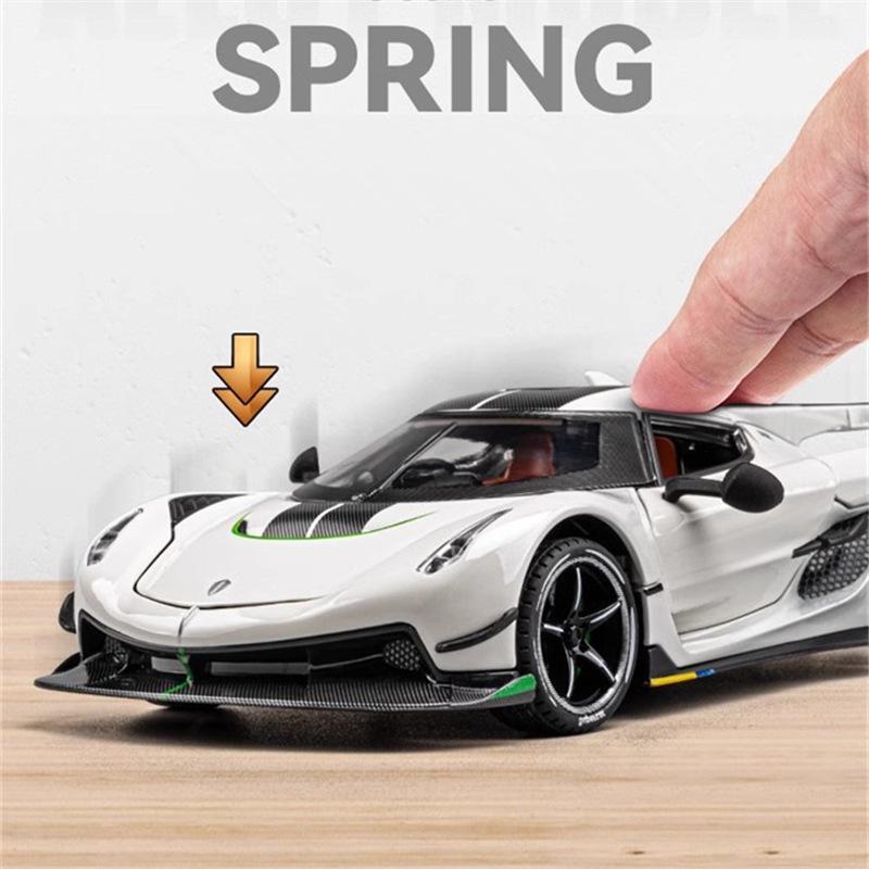 1/24 Koenigsegg Jesko Attack Alloy Sports Car Model Diecast Metal Racing Car Model Simulation Sound and Light Children Toy Gift