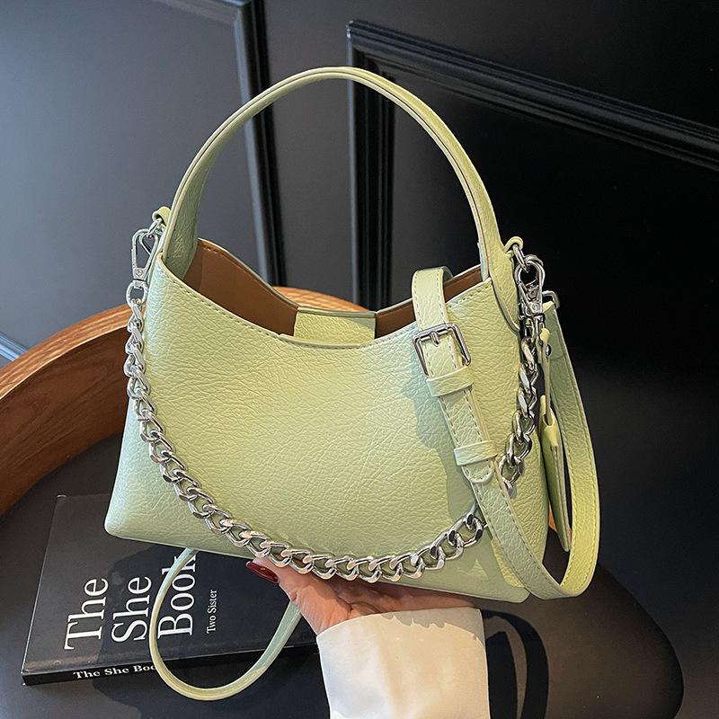 2025 European and American Style New Women's Bag Fashionable Underarm Bag Simple Bag Chain Handbag Casual Large-capacity Tote Bag