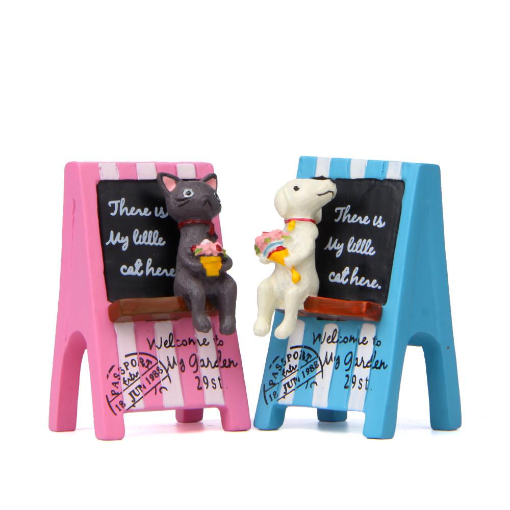 Creative Billboard Letter Holding Flower Cat And Dog Scene Ornament Model