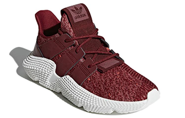 adidas Женская куртка Prophere Trace Maroon B37635