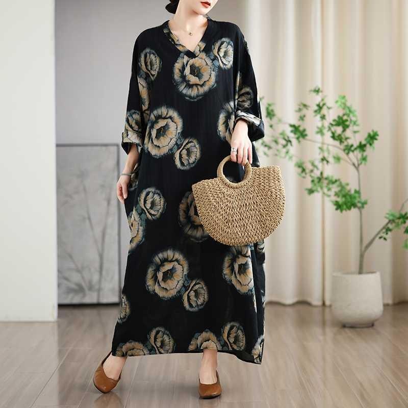 Винтажные платья в стиле «отпуск» с V-образным вырезом