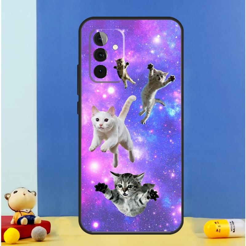 Чехол с кошкой в космосе для Samsung Galaxy A16 A36 A56 A06 A54 A34 A14 A13 A53 A12 A22 A32 A52 A35 A17 A15 A55