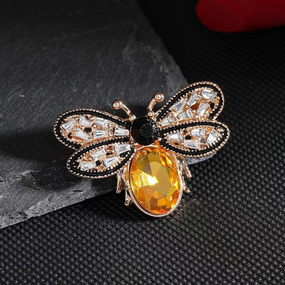 Diamond Butterfly Versatile Simple Brooch Flower Anti-light Pin Clothing Accessories Corsage