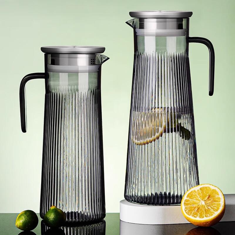 Huabeishi PC Plastic Pitcher with Steel Lid