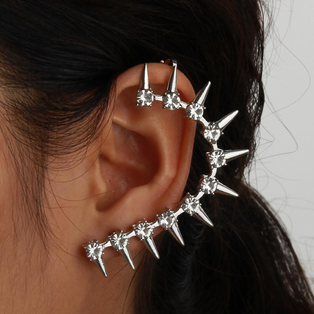 Alloy Ear Fashion Climber With Geometric And Rivet Design For Women Stylish