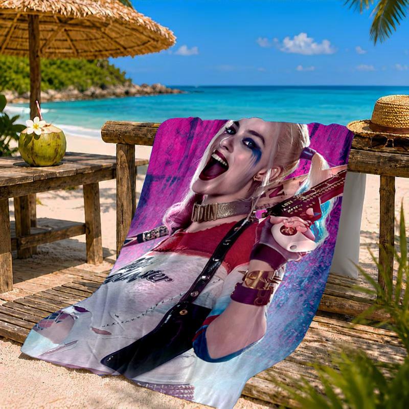 Quinn Artwork Beach Towel Microfiber Beach Towel, Lightweight and Quick-Dry, for Summer Travel, Swimming Pool Fan Birthday Gift