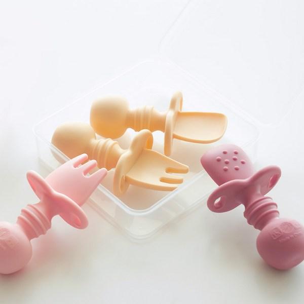 Arti Rabbit Infant Self-directed Baby Food Spoon + Fork + Case Set, 1 Set, Cream Vanilla, Korean Popular Tableware