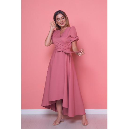 Женское расклешенное платье асимметричного кроя с поясом и двубортным воротником длины миди