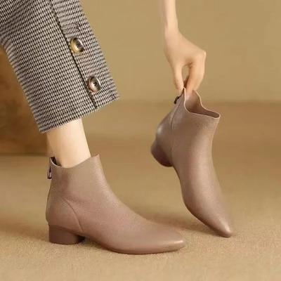 Новые осенне-зимние ботильоны из мягкой кожи с острым носком и толстым каблуком в тон, французские ретро короткие ботинки для женщин
