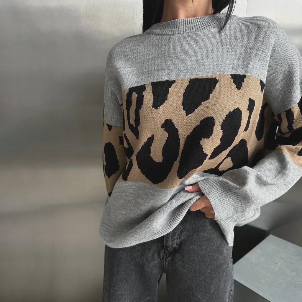 European & American Leopard Print Contrast Sweater - Casual, Loose-Fit, Round Neck Pullover for Women - Perfect for Autumn & Winter.