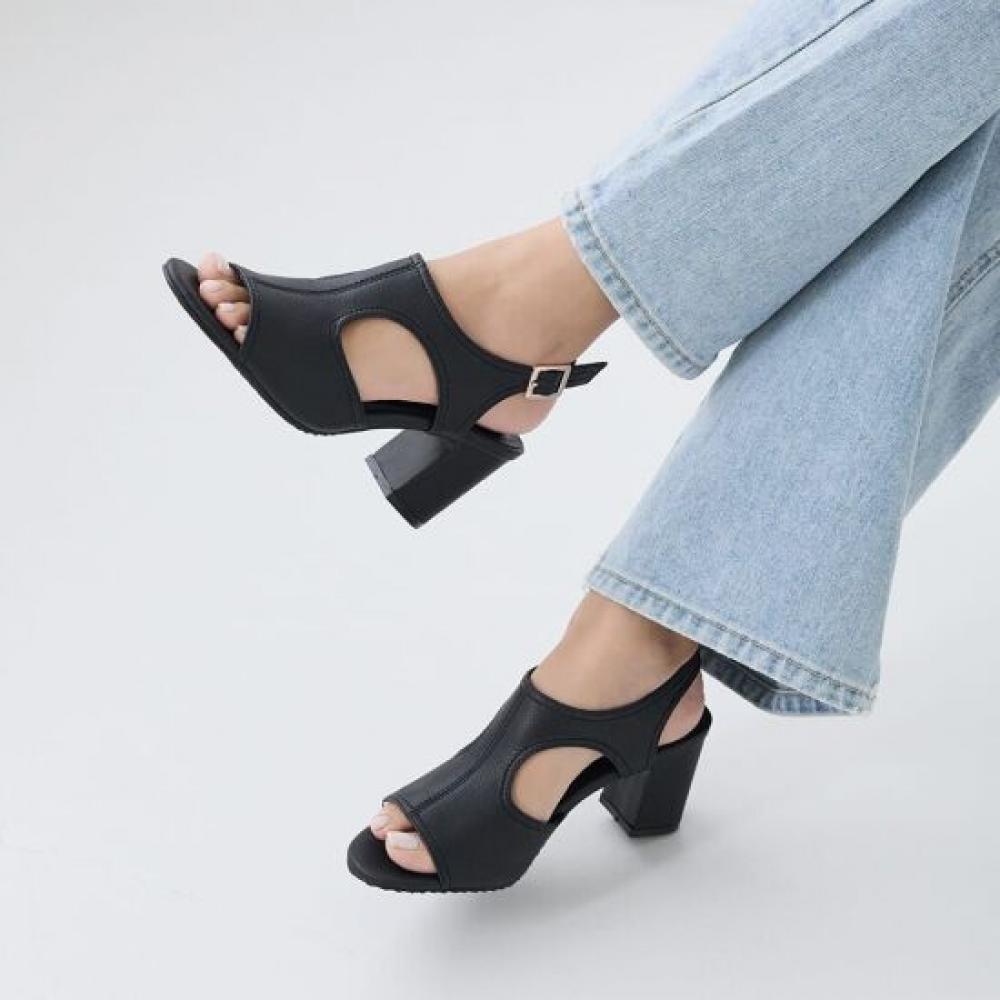 Jisyu Natural Cowhide Leaderin Chunky Heel Sandal