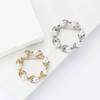 Fashion Exquisite Alloy Pearl Wreath Brooch Versatile Temperament Women'S Suit Shawl Corsage Jewelry Pin