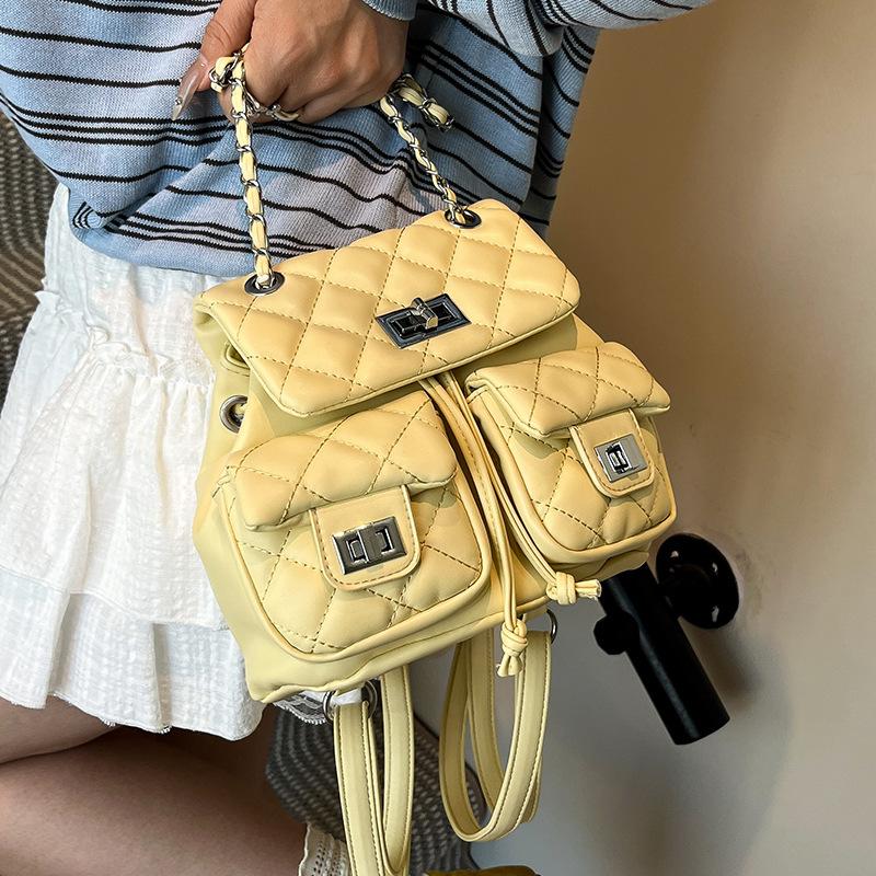 Women's Diamond Small Fragrant Wind Backpack Women's 2025 New Fashion Design Sense Niche Travel Lightweight Chain Schoolbag