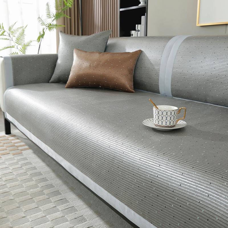 Летняя подушка для дивана из ледяного шелка. Нескользящий летний коврик. Подушка для сиденья. Четыре сезона. Универсальный грязеотталкивающий светильник. Роскошный стиль. Универсальный чехол для дивана.